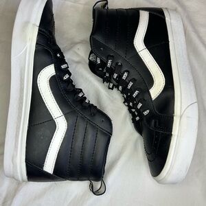 Vans Womens Size 9.5   Mens Size 8.  Unisex.  Black Learher